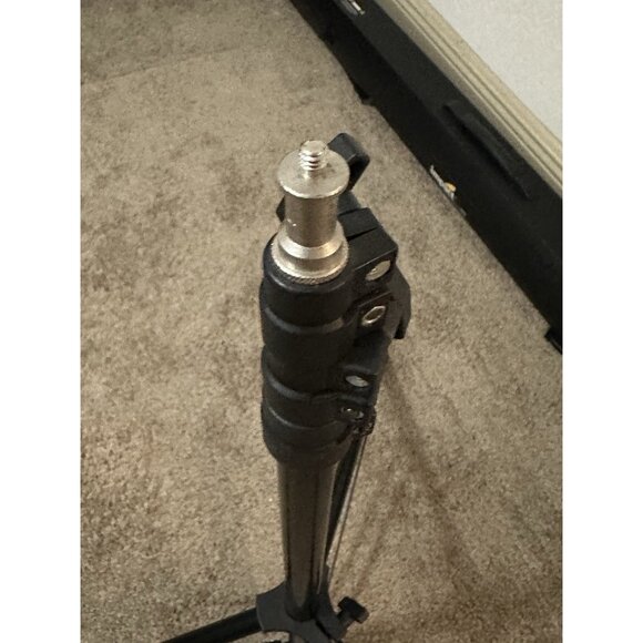 Impact Black Light Stand 8' LS-8AI Air-Cushioned Light Stand 8-Load Capacity:8pd - Picture 3 of 5